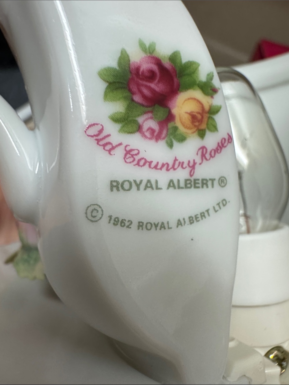 Royal Albert old country roses nightlight - Picture 5 of 5